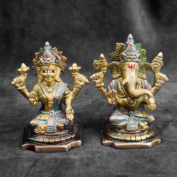 Beautiful handcrafted brass Lakshmi Ganesh idol for home temple and festive pooja. Indiaβs Largest Brass Idols Brand - www.satvikstore.in