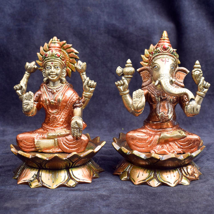 Beautiful handcrafted brass Lakshmi Ganesh idol for home temple and festive pooja. Indiaβs Largest Brass Idols Brand - www.satvikstore.in