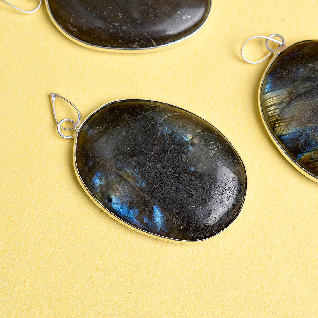 Labradorite Oval Shape Crystal Stone Pendant