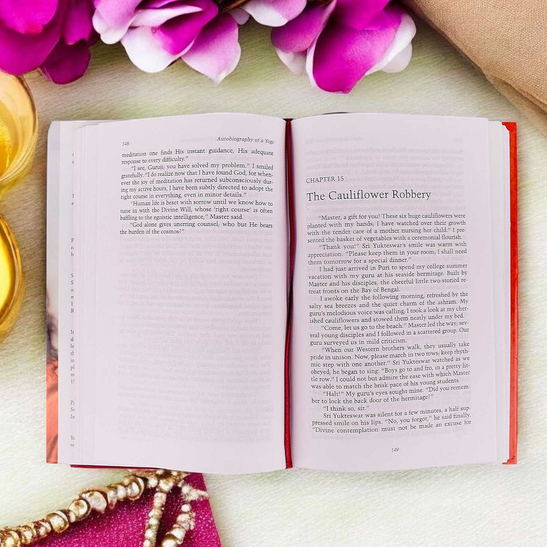 Autobiography of a Yogi (Yogi Kathaamrt) Self Realization Fellowship