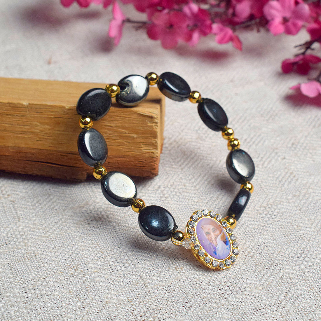 Black Pearl Bracelet with Jai Guruji Swaroop Handmade Bracelets for Men and Women