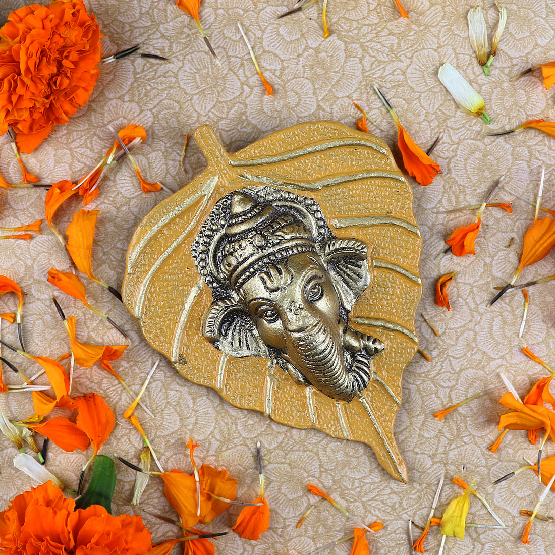 1 Pc Lord Ganesh Face on Leaf Patta Wall Hanging - Blue