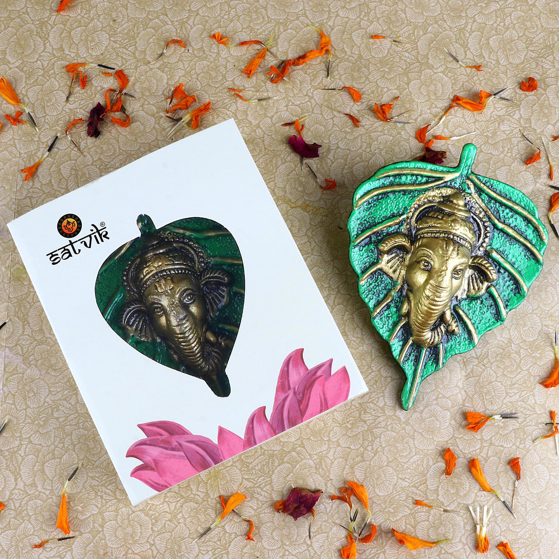 1 Pc Lord Ganesh Face on Leaf Patta Wall Hanging - Red