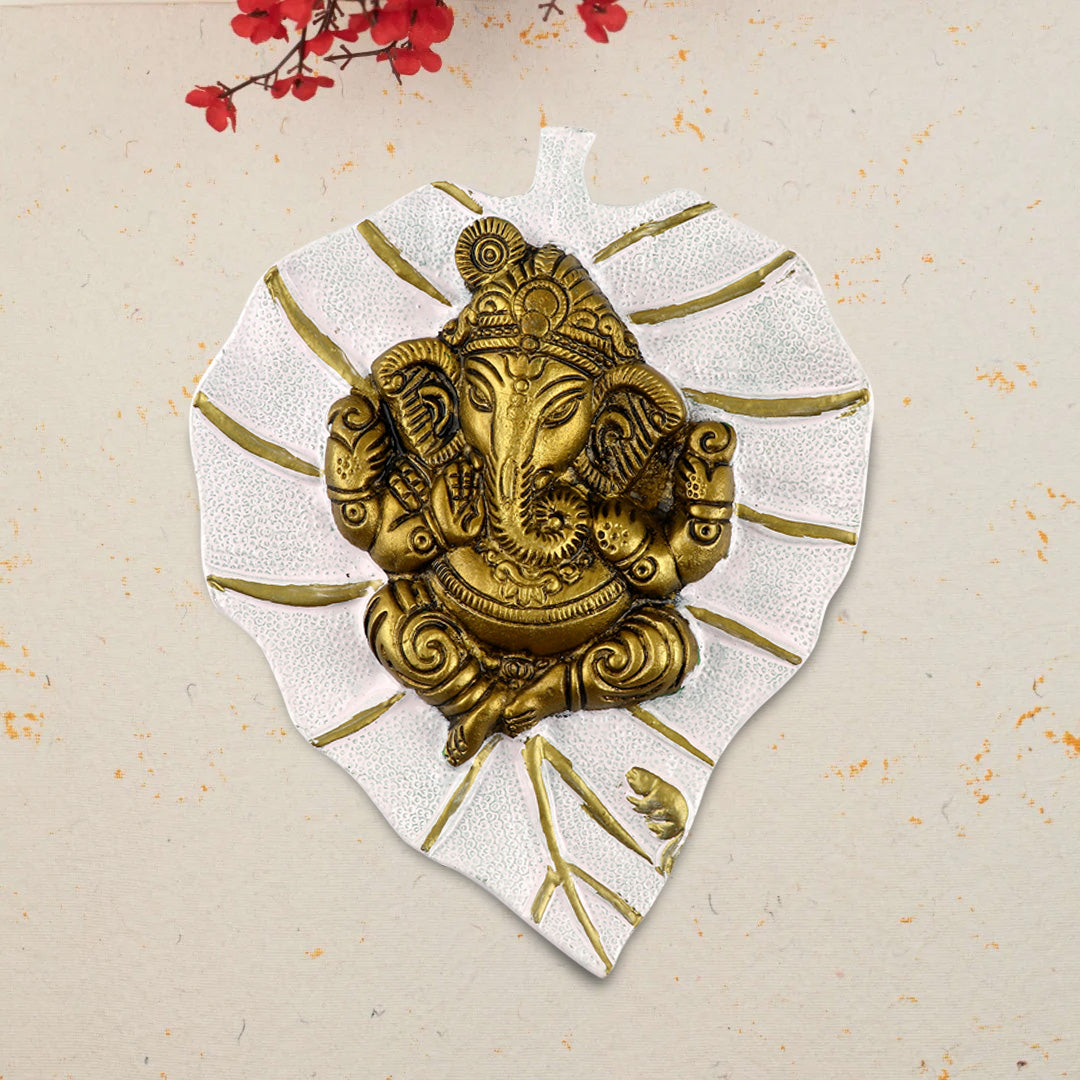 1 Pc Lord Ganesh on Leaf Patta Wall Hanging
