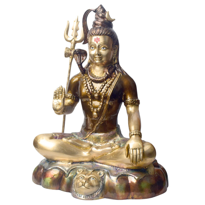 Embodying peace and spiritual focus, this 17-inch Brass Shiva Idol features Lord Shiva in a serene meditative posture. Known as the ultimate yogi, Lord Shiva is beautifully represented here with intricate detailing in brass, capturing the tranquility and profound wisdom of his meditation.