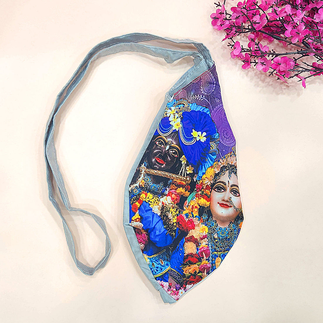 100% Cotton Radha Krishna Digital Printed Jap Mala Bag (Assorted Colors) – India’s Largest Pooja Accessories Brand – www.satvikstore.in

