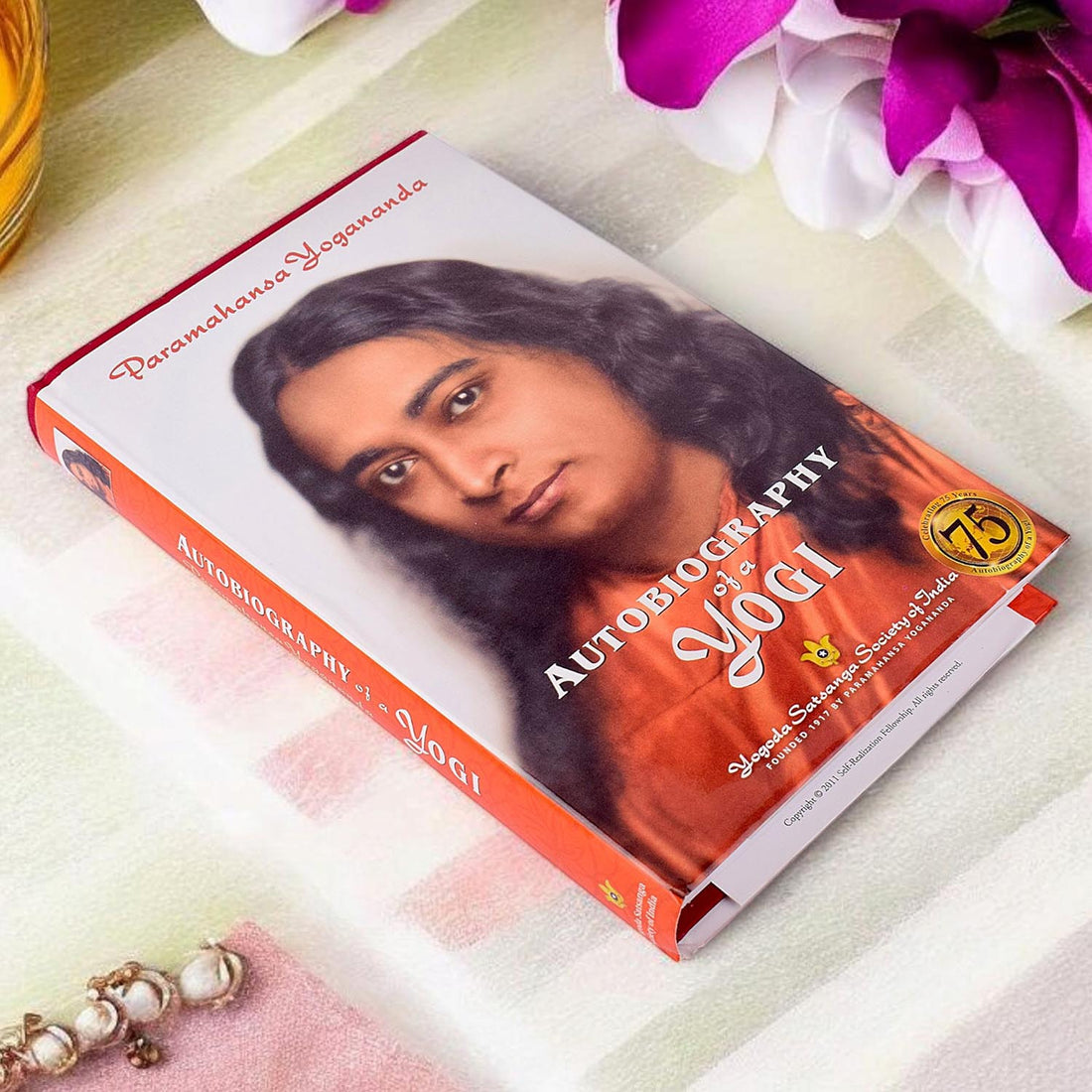 Autobiography of a Yogi (Yogi Kathaamrt) Self Realization Fellowship