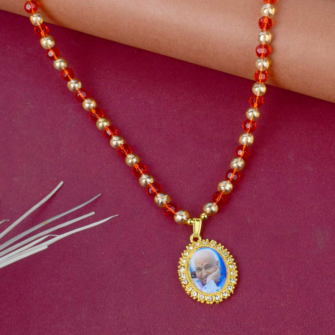 Jai Guruji Swaroop Mala – Golden & Coloured Beads (Assorted)