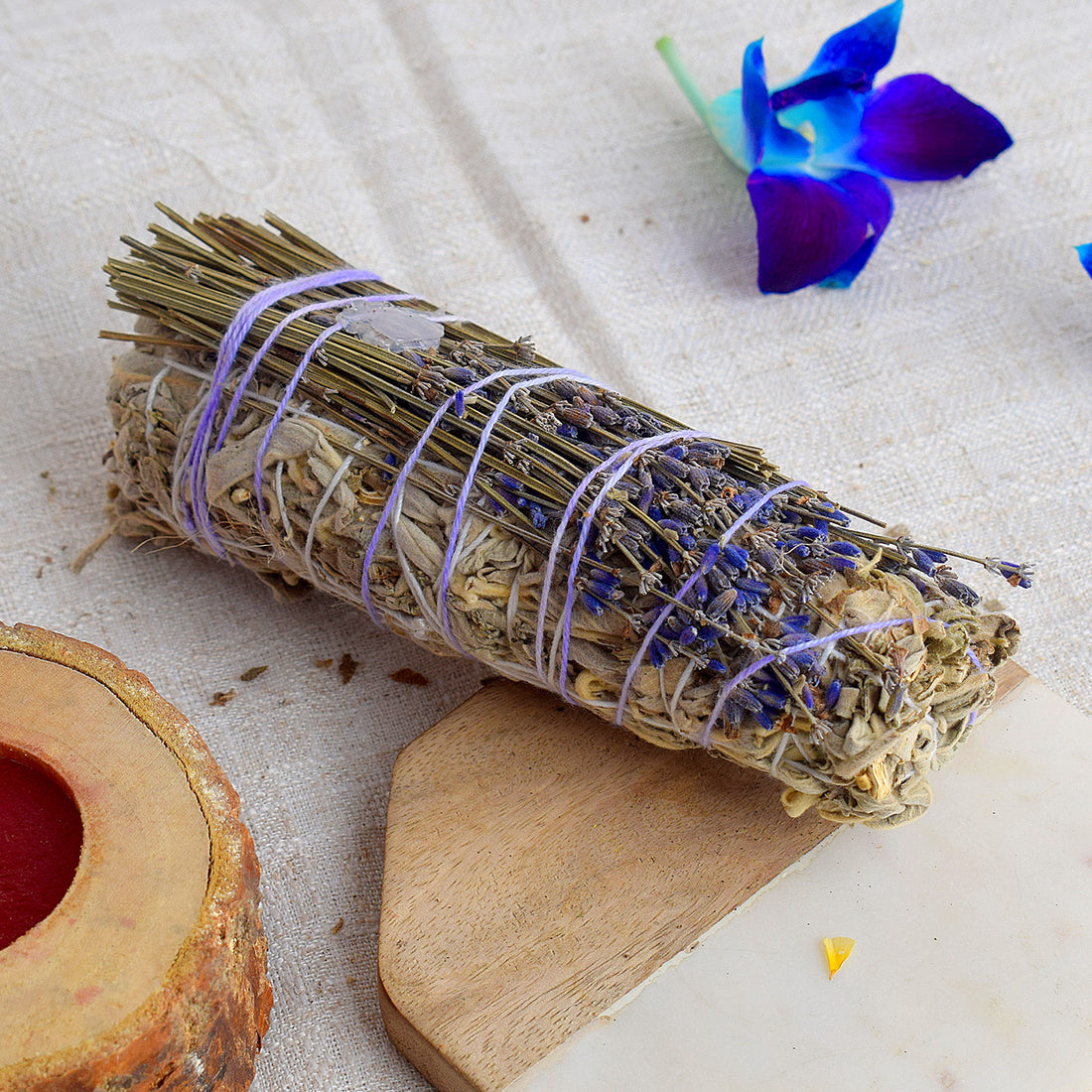 WHITE SAGE WITH LAVENDERS & GREEN AVENTURINE CRYSTAL HEALING SMUDGES