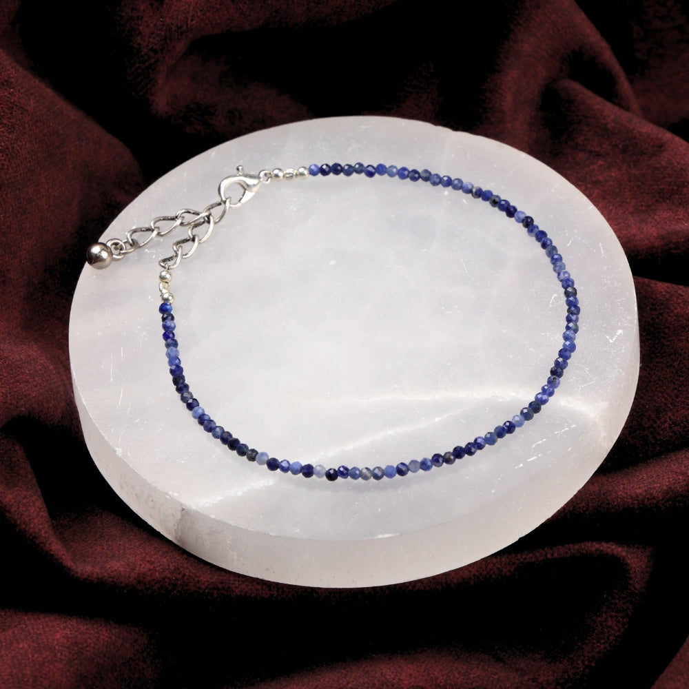 Lapis lazuli healing stone anklet for wisdom and confidence. India’s Largest Puja Accessories Brand- www.satvikstore.in
