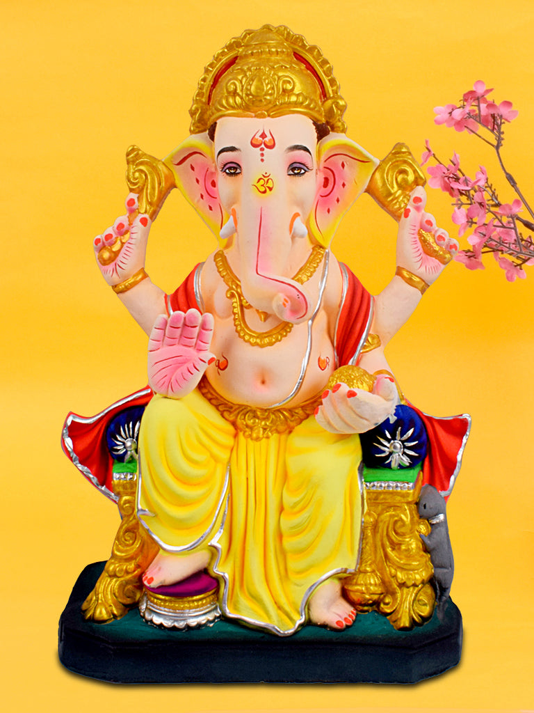 Beautifully crafted 18-inch Vakratunda eco-friendly Ganesha idol in seated pose, made from natural shadu mati, ideal for eco-conscious Ganesh Chaturthi celebrations. India’s Largest Pooja Accessories Brand – www.satvikstore.in