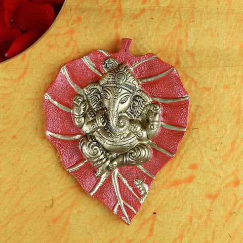 Ganesha on leaf wall hanging | India’s Largest Pooja Accessories Brand – www.satvikstore.in
