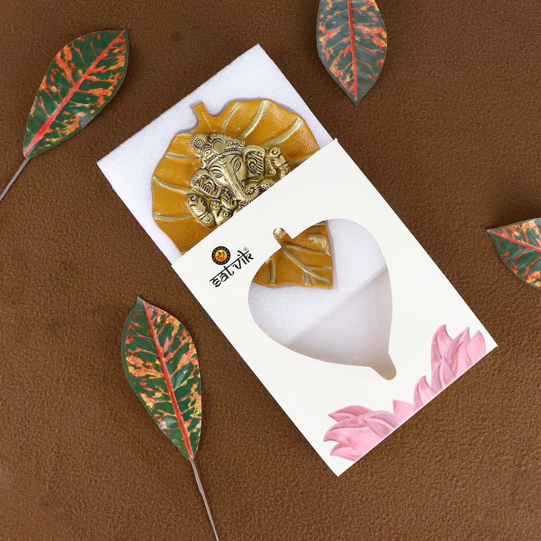 1 Pc Lord Ganesh on Leaf Patta Wall Hanging